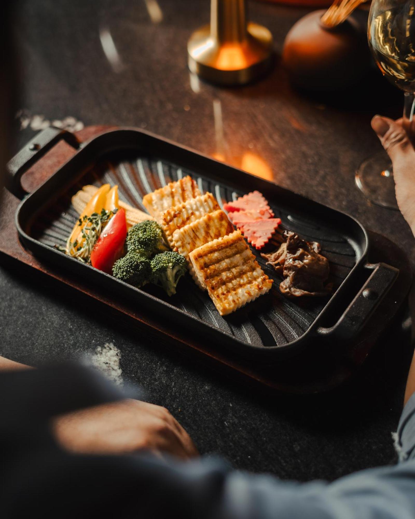 Country Inn Ayodhya - Opposite Airport Екстериор снимка